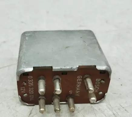 Mercedes-Benz W123 Window wiper relay 0335320014
