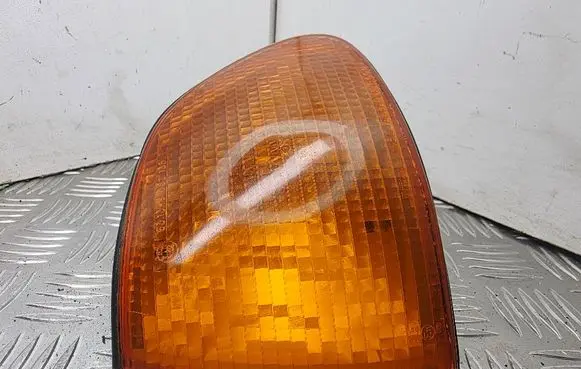 BMW 7 E38 Front indicator light 8352135 63138352135