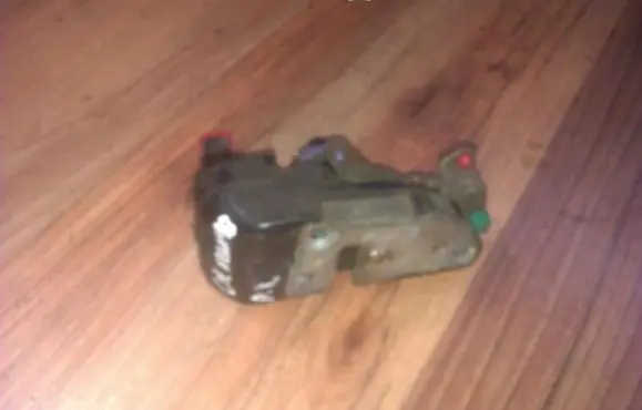 Chrysler Neon I Front door lock