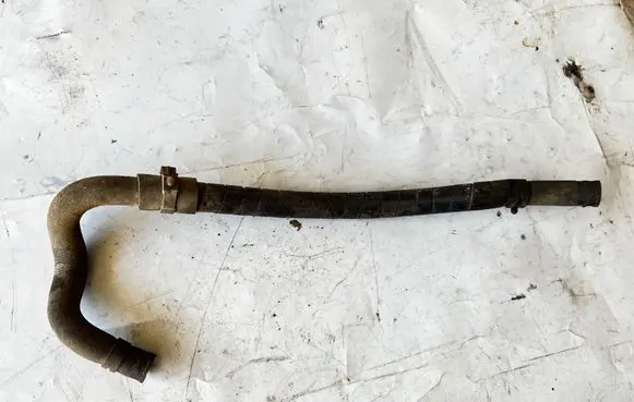 Toyota Land Cruiser (J120) Engine coolant pipe/hose