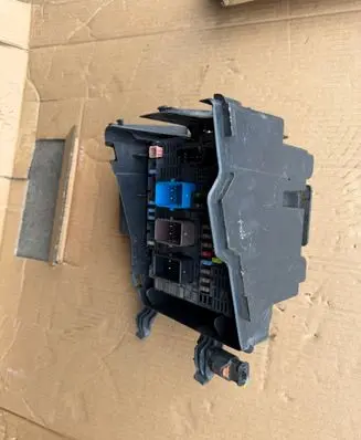 Peugeot 308 BSM Control unit 9807091580