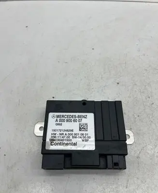 Mercedes-Benz C W205 Fuel injection pump control unit/module A0009006007 150172124829E A0009010601