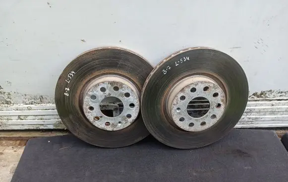 Volkswagen PASSAT B7 Front brake disc