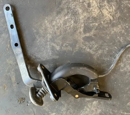 Volvo V70 Tailgate/trunk/boot hinge 8643158