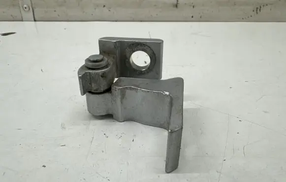 Skoda Octavia Mk3 (5E) Rear door upper hinge 8K0831402E