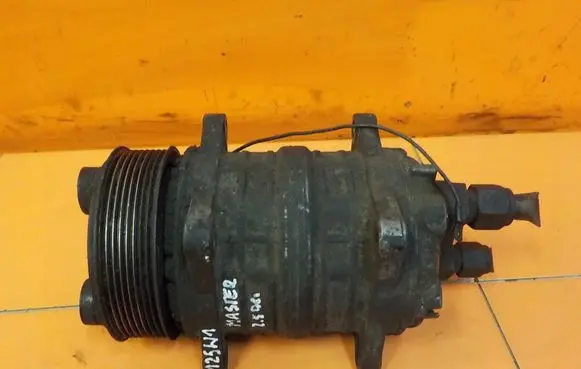 Renault Master II Air conditioning (A/C) compressor (pump) 