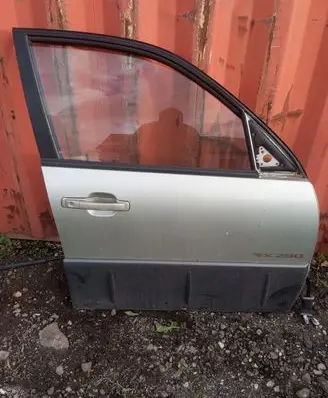 SsangYong Rexton Front door