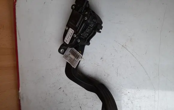 Renault Master III Accelerator throttle pedal 6PV00908510 8200672371C