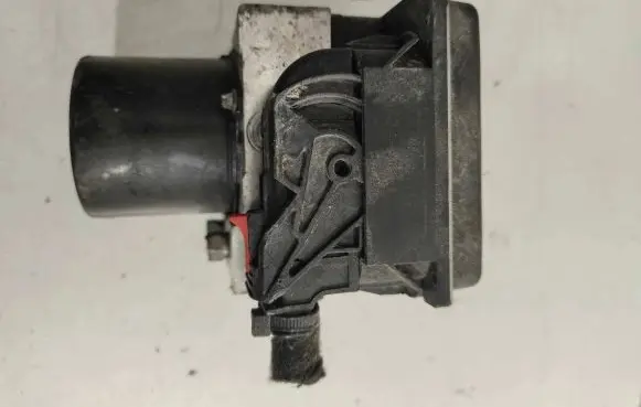 Skoda Fabia Mk2 (5J) ABS Pump 0265950689 88220L0328