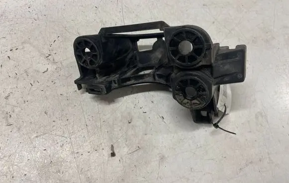 Citroen C5 Rear bumper mounting bracket 9681049780 70100883 013674