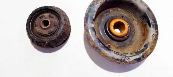 Opel Omega B1 Coil spring mount 90288206