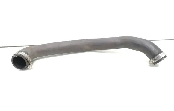 Ford Focus Intercooler pipe mounting bracket GV616C646AE