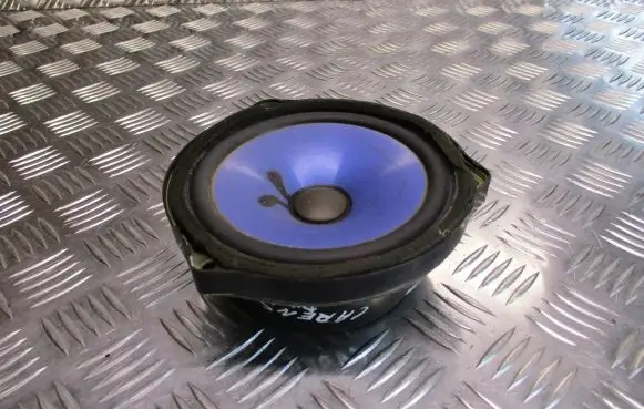 KIA Carens I Rear door speaker