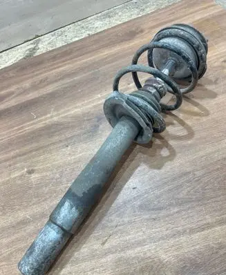 BMW 5 E60 E61 Front shock absorber with coil spring 6775056