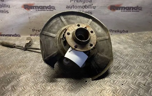 BMW 7 E65 E66 Rear wheel hub DS72484