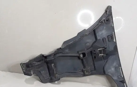 Volvo S60 Front bumper mounting bracket 08693181