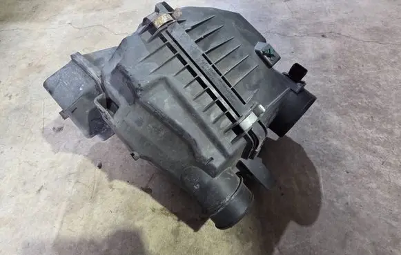 Honda HR-V Air filter box ACC58