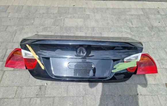 BMW 3 E90 E91 Truck tailgate 