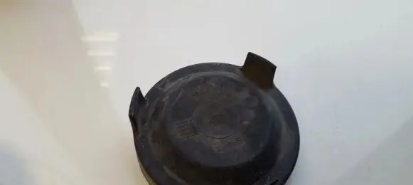 Headlight/headlamp dust cover