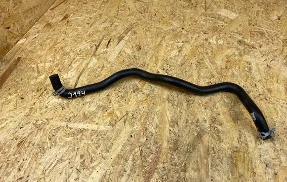 Volvo XC40 Engine coolant pipe/hose 32252721
