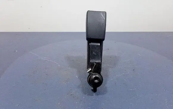 Ford Escape III Front seatbelt 
