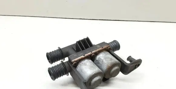 BMW X5 E53 Coolant heater control valve 6906652