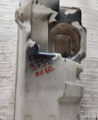Volvo XC60 Windshield washer fluid reservoir/tank 30753424