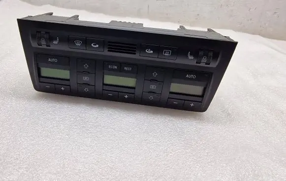 Audi A8 S8 D2 4D Climate control unit 4D0820043Q