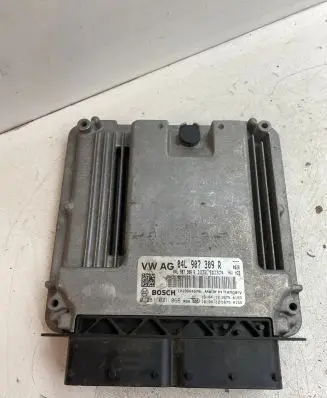 Volkswagen PASSAT B8 Engine control unit/module 04L907309R