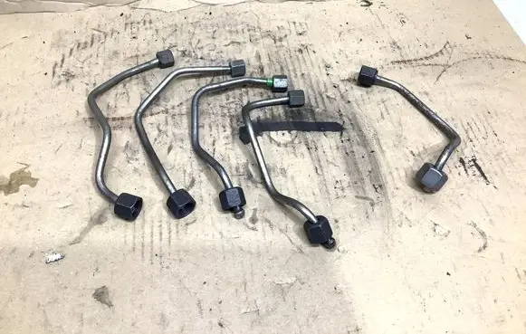 Peugeot 508 Fuel injector supply line/pipe 