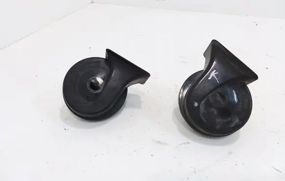 Volkswagen PASSAT B6 Horn signal