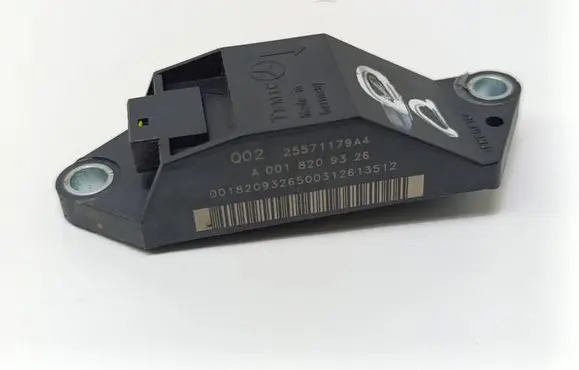 Mercedes-Benz E W211 Airbag deployment crash/impact sensor A0018209326