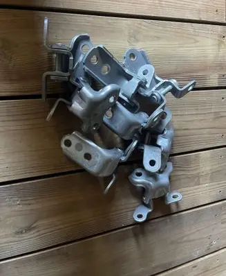 Toyota RAV 4 (XA50) Front door upper hinge DSZCVZ