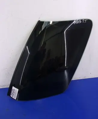 Suzuki SX4 Rear side window