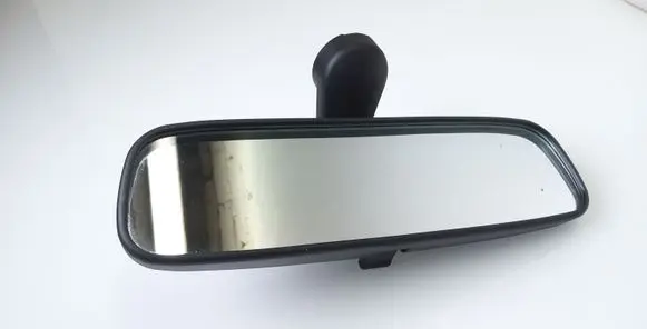 Subaru Legacy Rear view mirror (interior) E13010836