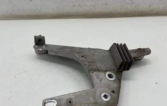 Polestar 2 Hybrid/electric vehicle battery bracket 32263392