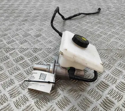 Porsche Cayenne (9Y0 9Y3) Master brake cylinder 0204841682 9Y0611301Y