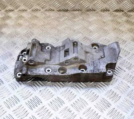 BMW 3 E92 E93 Generator/alternator bracket 8506863