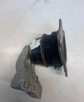 Volkswagen Polo Engine mount bracket 6q0199185n