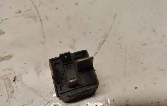Audi A4 S4 B7 8E 8H Other relay 8D0951253
