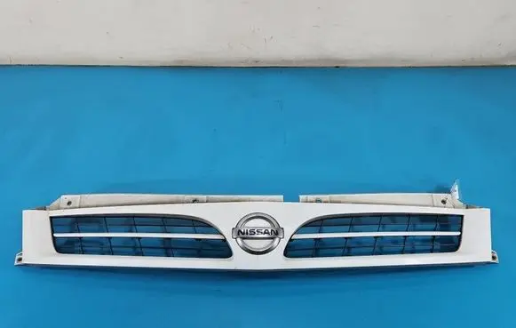 Renault Master II Front bumper upper radiator grill 8200233587 IMPRK1543856