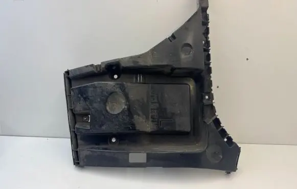 BMW 6 F12 F13 Bumper support mounting bracket corner 8050385