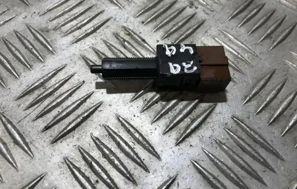 Nissan Almera Tino Brake pedal sensor switch