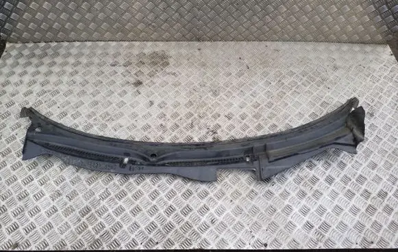 Audi A3 S3 8L Wiper trim 8L1819415A