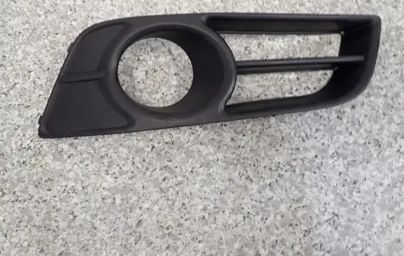Toyota Corolla E120 E130 Front fog light trim/grill