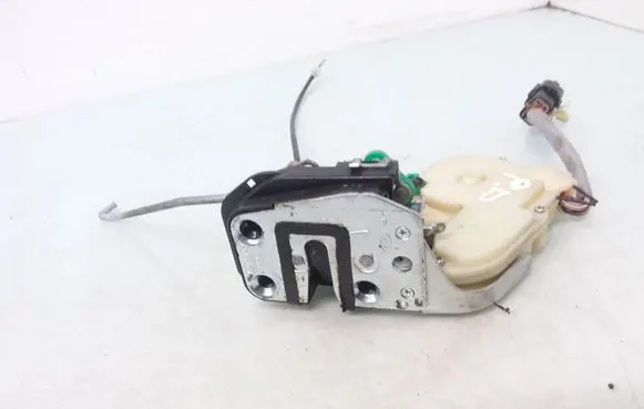 KIA Sorento Front door lock