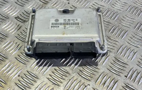 Skoda Fabia Mk1 (6Y) Engine control unit/module 045906019CE