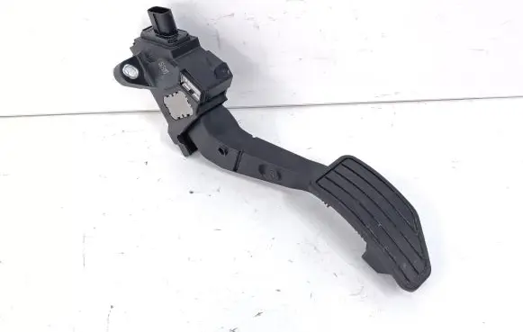 Subaru Outback (BT) Accelerator throttle pedal 36010AN02A