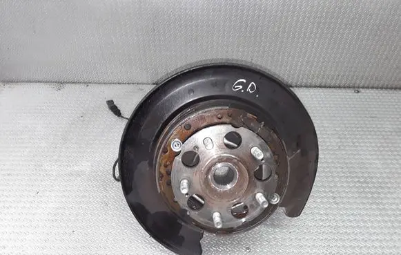 Rear wheel hub spindle/knuckle