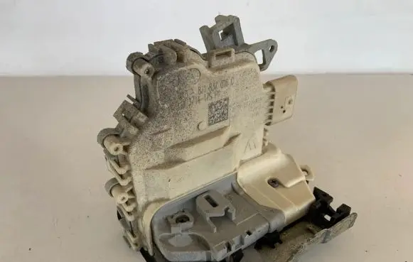 Audi A6 S6 C7 4G Front door lock 8J1837016C